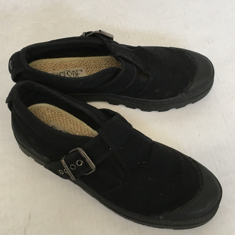 vintage black canvas shoes with buckle closure